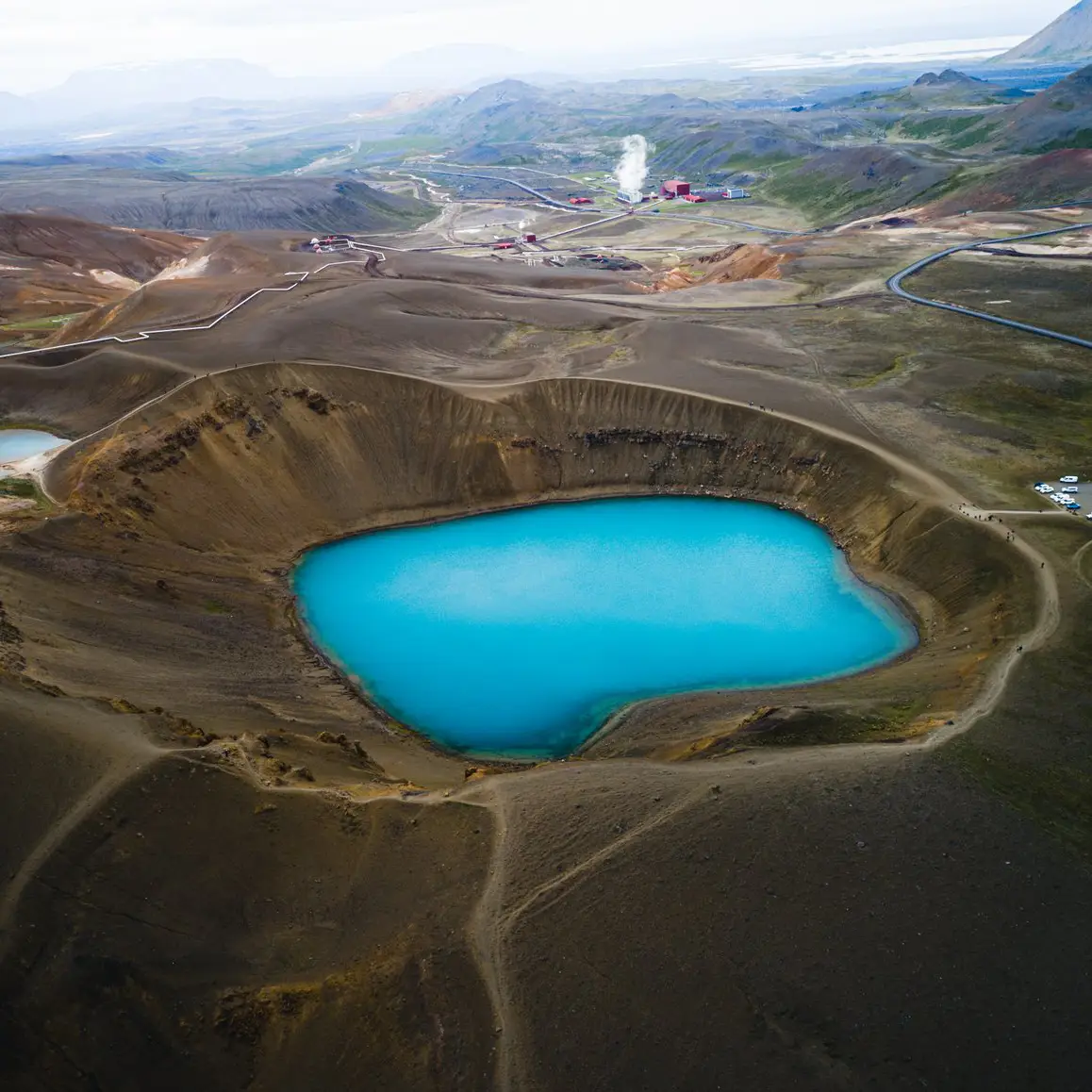 Iceland Ring Road vs Guided Tours – Discover Iceland's geothermal wonderland.