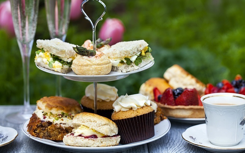 SilverOpus Destination UK England - Tea Time in England