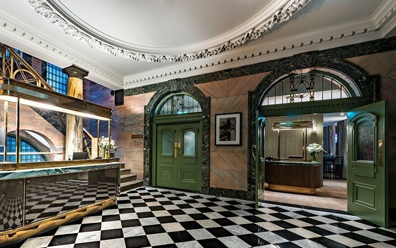 SilverOpus Destination UK England - stock exchange hotel